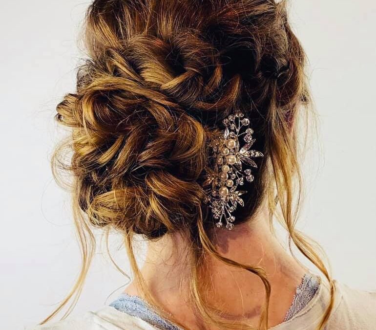Fun Holiday Updos to Make Your Season Merry and Bright